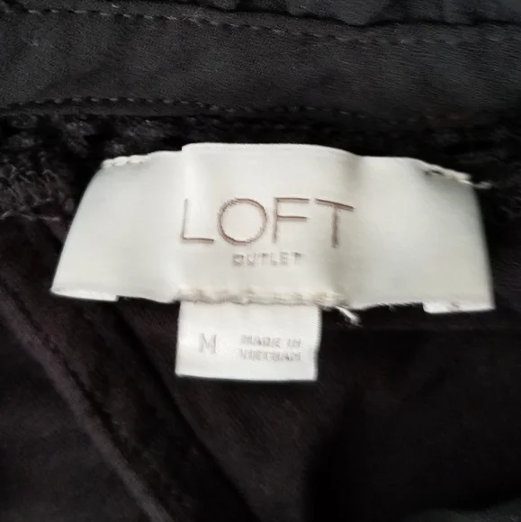 ❤️❤️FREE❤️❤️with any purchaseLoft Blouse - Picture 7 of 10